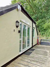 Impeccable 3-bed Cottage in Beaworthy - Image 3