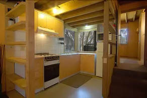 Huggins - Image 3