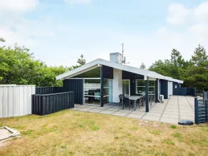 Tranquil Holiday Home in Henne Jutland With Terrace - Image 5
