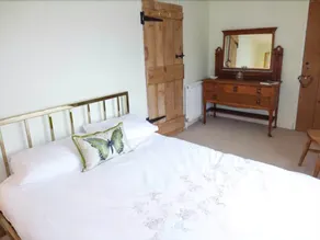1 Arthur Cottages - Image 4