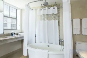 Congress Suites at the Strand - Image 4