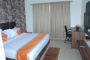 Kyan Clarks Inn Sultanpur - Image 1