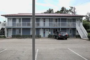 Oak Shores Condominiums - Image 5
