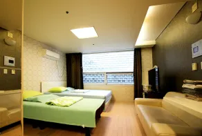 Weve House - Image 2