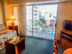 Waikiki Park Heights 1208 Sun & Beach Fun only 3 minutes away - Image 4