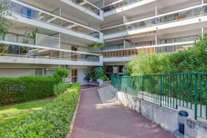 Olympe Private Apartment - Image 5