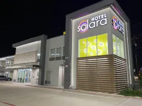 Hotel Solara Hobby Airport - Image 4