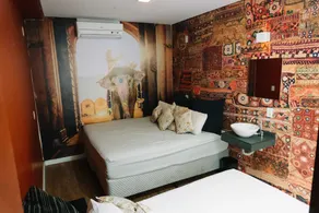 Bee.W Hostel Bar - Image 3