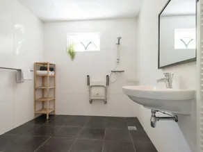 Inviting Holiday Home in Zuidoostbeemster near Center & Forest - Image 4