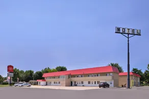 Red Carpet Inn - Image 5