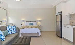 Suttons Beach Apartments - Image 3
