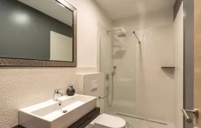 Nice Home in Zuljana With Wifi and 5 Bedrooms - Image 4