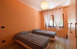 Beautiful Apartment in Falerna Marina With Wifi and 3 Bedrooms - Image 3