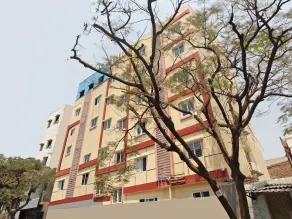 Royal Emirates Banjara by OYO Rooms - Image 3