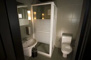 Best Hotel - Image 2