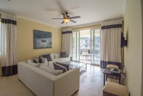Hispaniola Beachfront Penthouse - Image 4