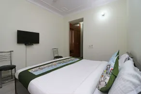 Hotel Apple Pie By OYO Rooms - Image 2