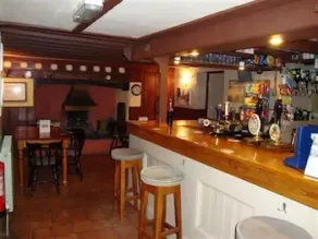 The White Hart - Image 5