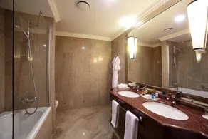 Crowne Plaza - Minsk, an IHG Hotel - Image 2