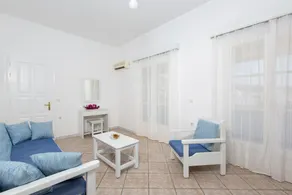 Mylos Hotel - Image 2