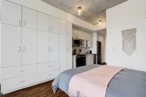 FRONTDESK Urbanite Apts Lower East Side Milwaukee - Image 5