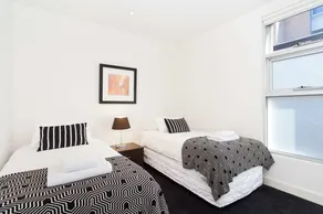 Classy Central Caulfield - Image 2