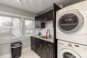 Classic CWE 2BR with Full Kitchen by Zencity - Image 2