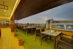 Silver Oak Hotel Mysuru - Image 4