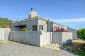 Kabella-Two Bedroom Home - Image 5