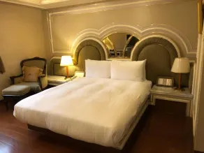 Charming Castle Hotel - Image 4