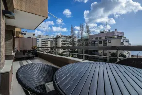 DA'HOME - Collectors Luxurious Apartment - Image 3