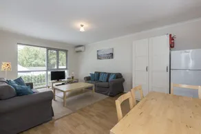 Claremont Apartment Number 6 - Image 5