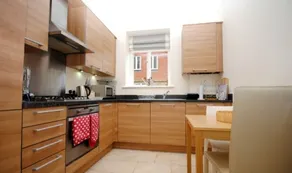 11 Angel Yard, Midhurst - Image 2