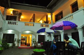 Toms Old Mansion - Image 3