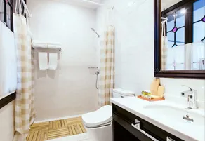 Liu Qi Theme Hotel - Image 5