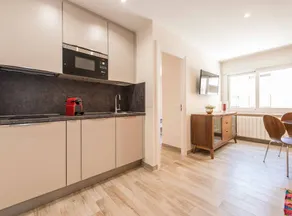 1 Bedroom Barrio Salamanca - Goya - Image 4