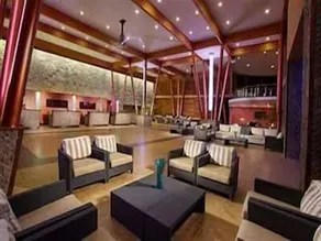Tropical Digs - Image 3