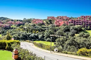2 Bed Apartment with Mountain and Sea Views VDS33 - Image 3