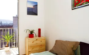 Fakes Apartment - Image 2