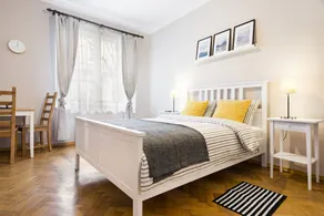 Berry Apartments - Image 3