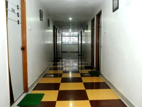 OYO 3061 Hotel De Pintu - Image 4