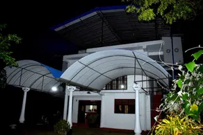 Avinro Garden Hotel - Image 3
