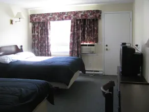 Prospect Inn - Image 4