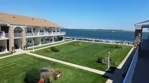 Nw302 East Marina Court, Unit B2 - Image 3