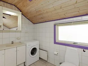 Quaint Holiday Home in Oksbøl With Indoor Whirlpool - Image 2