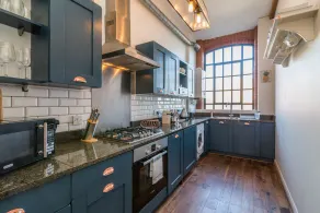Apartment 86 - Image 2