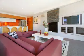 Penthouse St Kilda Style - Image 2
