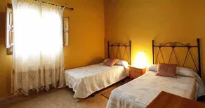 Casa Rural Fuente del Aliso - Image 3