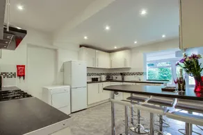 Westlands Lodge - Image 4