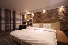Call Motel - Image 2